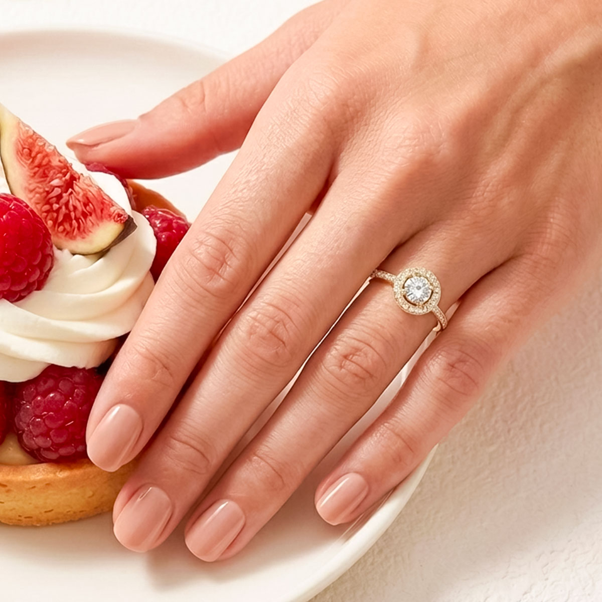 bague de fiançailles entourage diamant femme or blanc