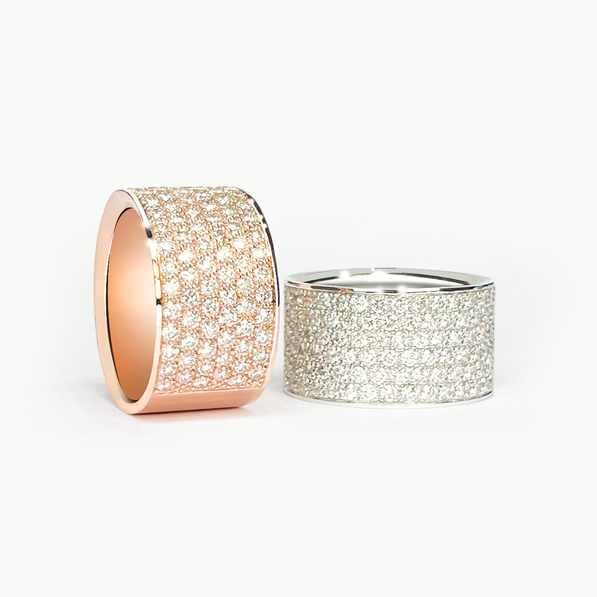 bagues pour femme pavée en diamants en or rose et or blanc