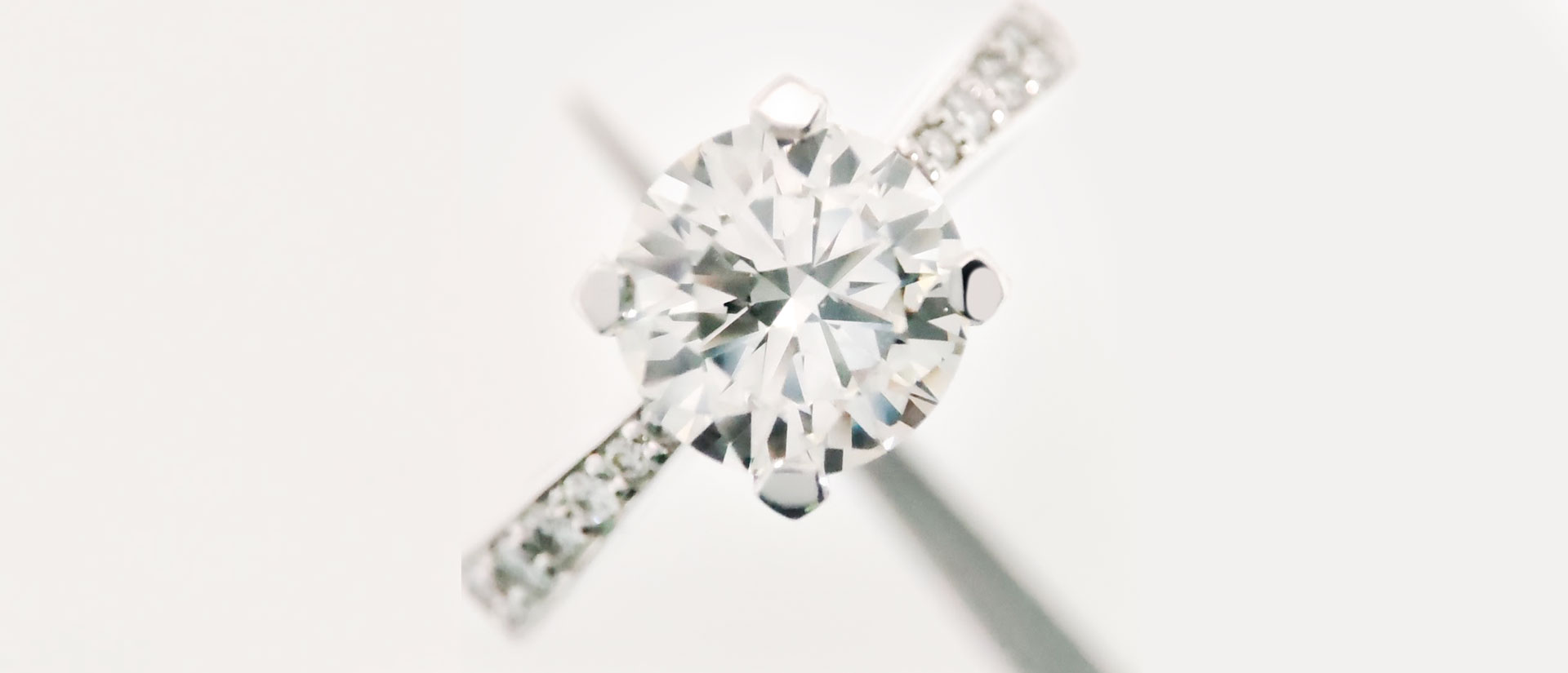 Bague de fiançailles diamant rond Anthéa